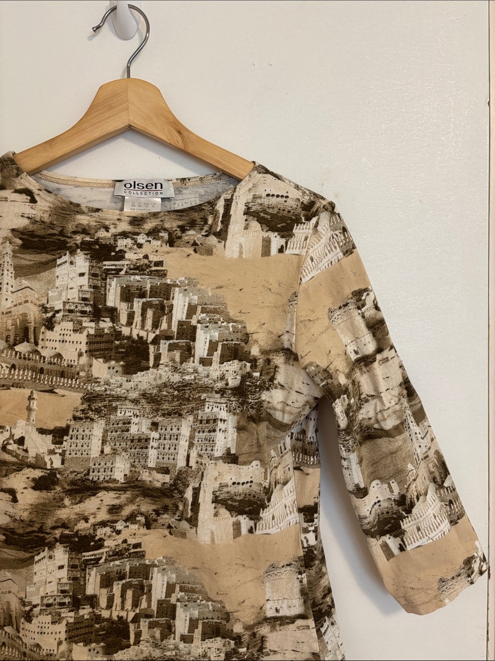 Vintage 3/4 sleeve Olsen top